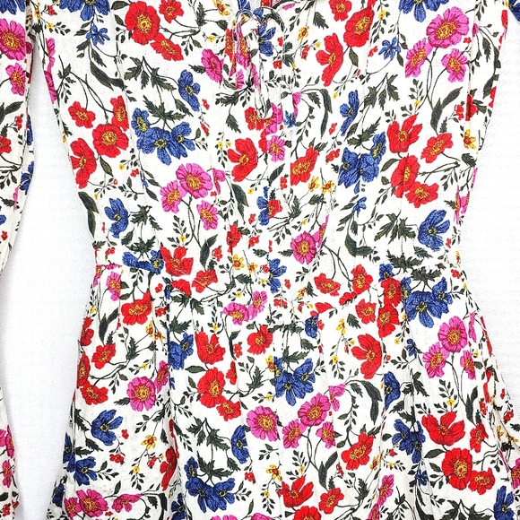 American Eagle Outfitters floral romper. Size Small. - Picture 8 of 10